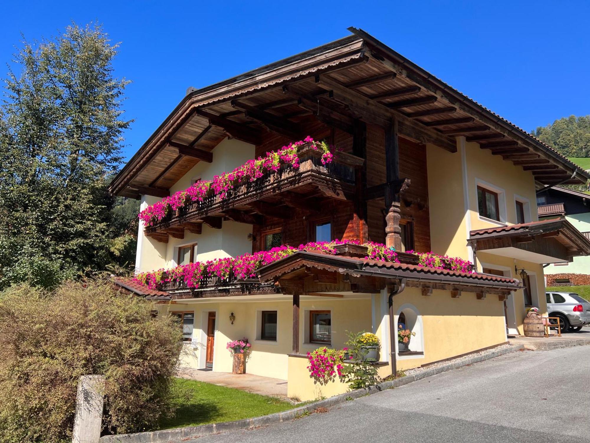 Ferienwohnung Platzhirsch Panorama View Balkon, Gartensauna, Garten, Grillplatz Стум Екстериор снимка